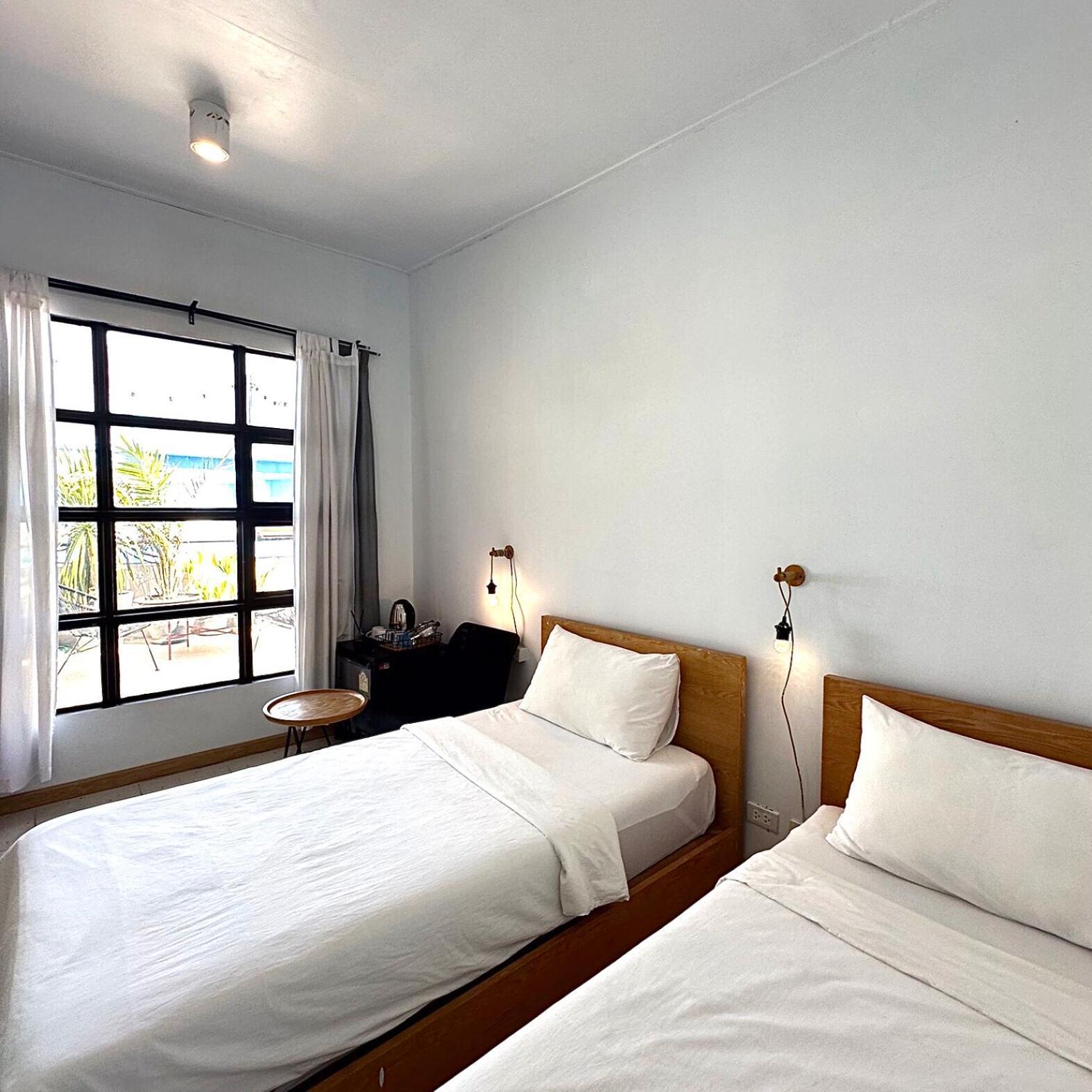 Beige Poshtels + Netflix Pansiyon Bangkok Dış mekan fotoğraf