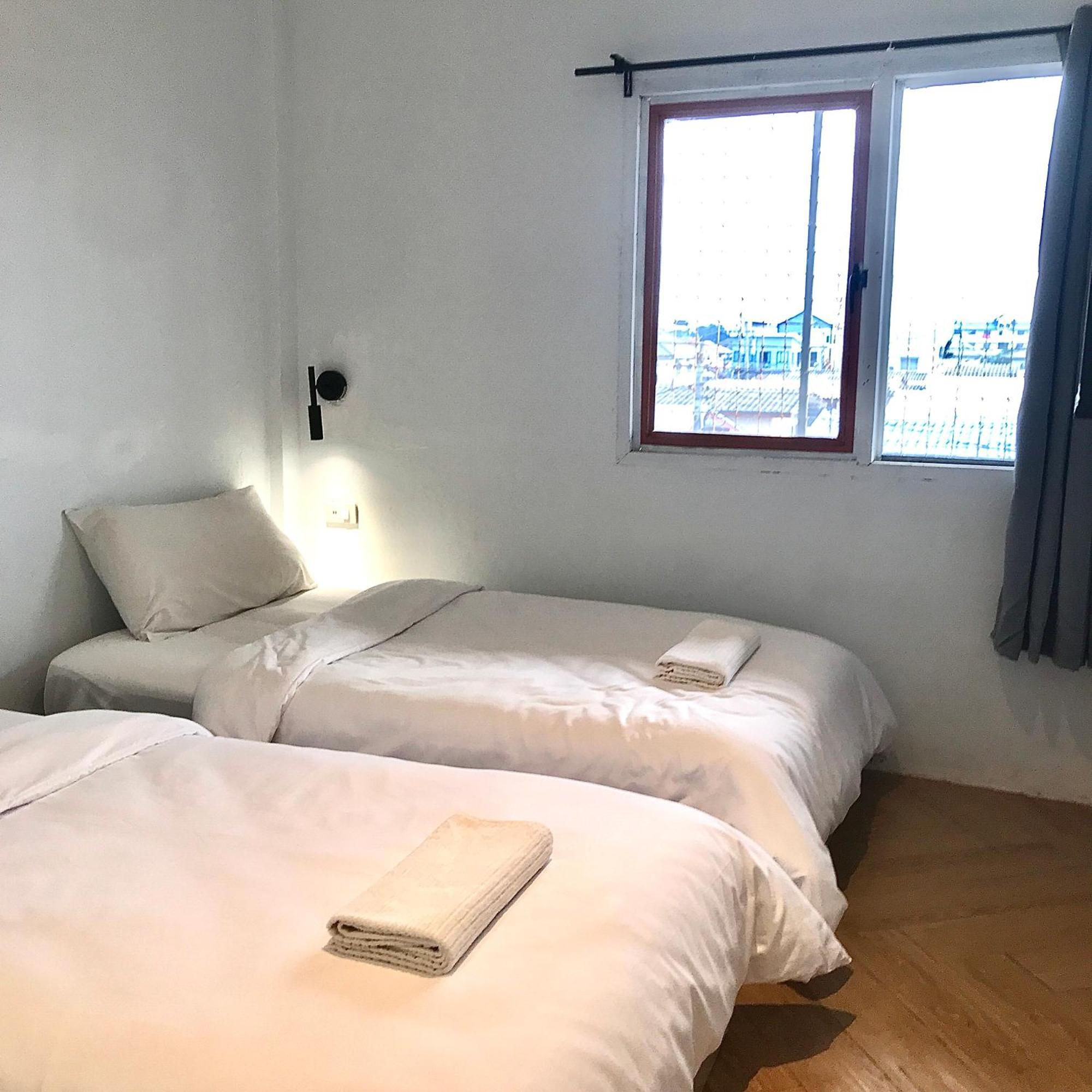 Beige Poshtels + Netflix Pansiyon Bangkok Dış mekan fotoğraf