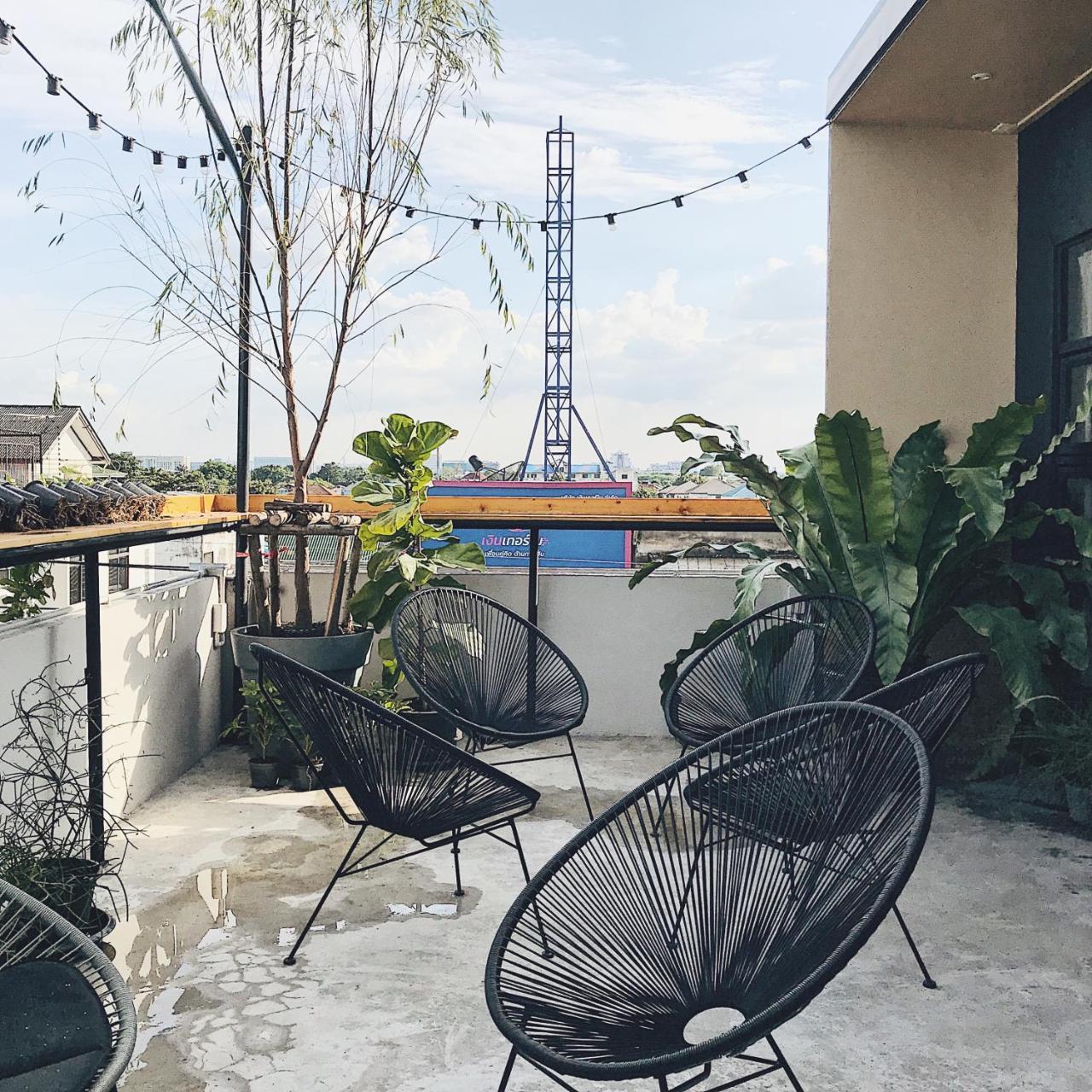 Beige Poshtels + Netflix Pansiyon Bangkok Dış mekan fotoğraf
