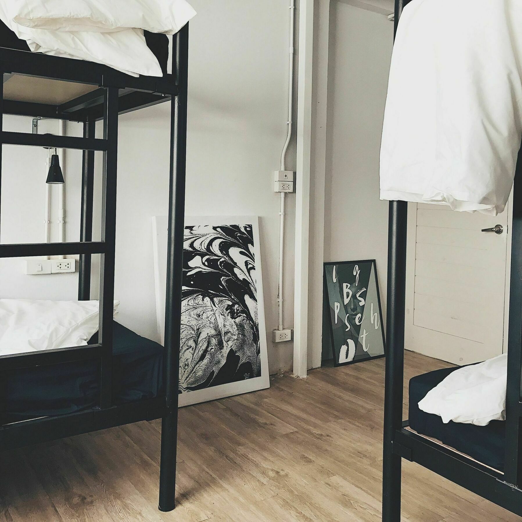 Beige Poshtels + Netflix Pansiyon Bangkok Dış mekan fotoğraf